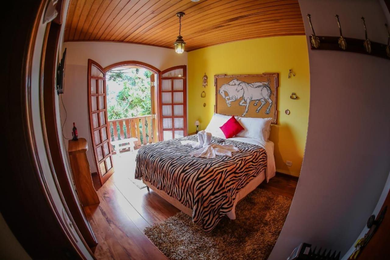 Mansao Austriaca Guesthouse Campos do Jordao Exterior photo